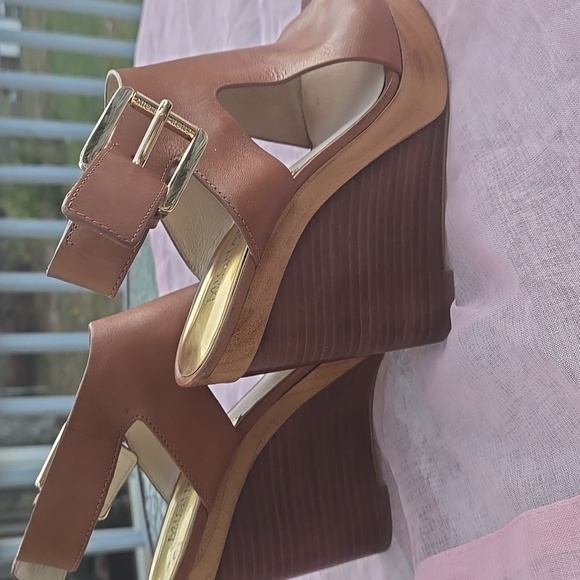 Michael Kors Sandals - Picture 1 of 10